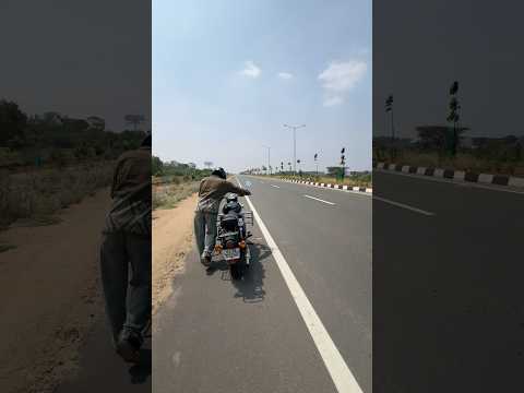 ഇന്ന് highway road ൽ petrol കഴിഞ്ഞ് നിൽക്കുന്ന bike കാരനെ കണ്ടാൽ 2000രൂപ കൊടുക്കാം.💸😃 #shorts