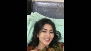 Download lagu Cewek Rebahan Cantik Banget #Shorts Dopamine Suplay mp3