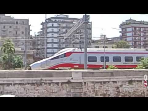 Frecciargento 8305 ETR600 + Regionale Ferrovie del SudEst SWING ATR220