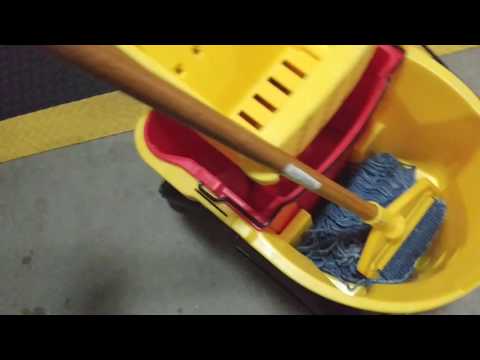Rubbermaid Mop Bucket Review