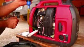 Honda EU2000i oil change Gizmo