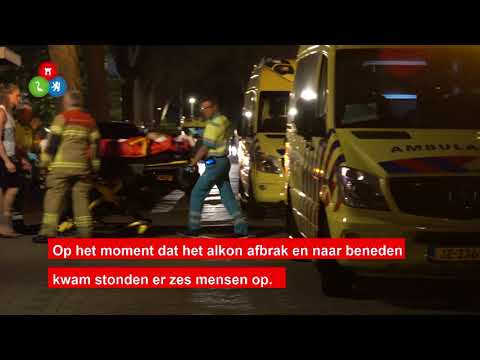 Balkon in Bannewaard in Alkmaar breekt af: vijf gewonden