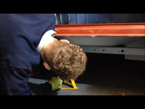 CLASSIC MINI RESTORATION PART 25 "ROSIE" (front & rear subframe removal)