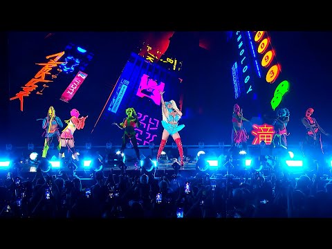 JELENA KARLEUŠA - TAKITA - SPECIAL EVENT (BELGRADE WATERFRONT)