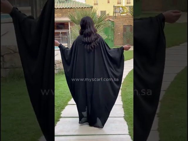 عبايه بشت منسوجة من قماش الحرير لون اسود