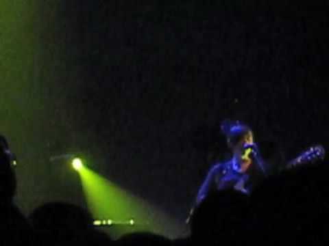 Tegan and Sara - Tower Theatre 02-16-10 - 20 You Wouldn't Like Me