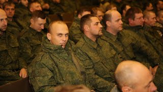 Артисты Гусь-Хрустального района с патриотическим концертом перед мобилизованными в Коврове