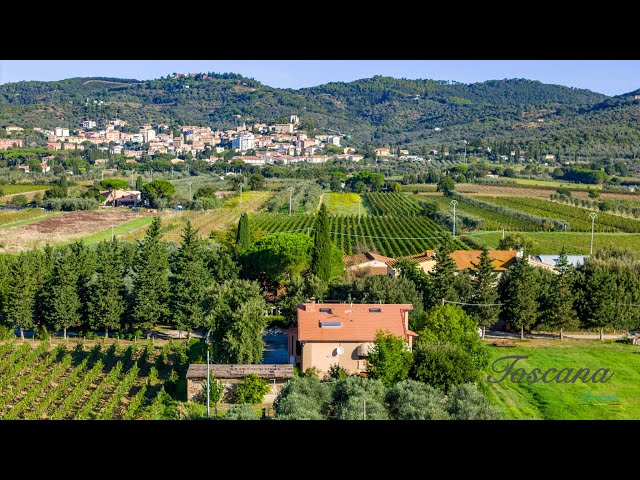 Suvereto, Villa tra i vigneti biologici