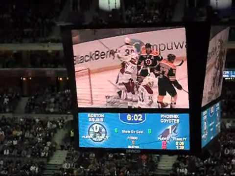 NHL Premiere 2010 - Boston Bruins vs Phoenix Coyotes (relacja wideo z 1. meczu)