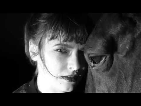 NORA MAZU - STERNREGEN