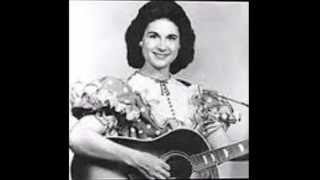 Kitty Wells - **TRIBUTE** - Slowly Dying [1957].