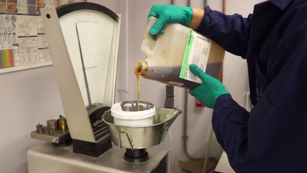 Core flooding: How to study fluid flow in rocks?