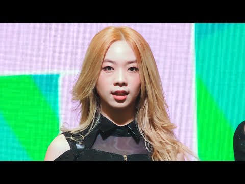 [4K] BNK48 - Pun BNK48 @ 12th single Roadshow Seacon Square 221002 [Fancam]