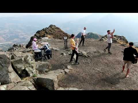 Funky - Nivine (Official Music Video)