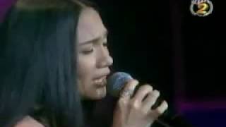 Download lagu Sheila Majid hitam putih kehidupan mp3 Download lagu Sheila Majid hitam putih kehidupan mp3