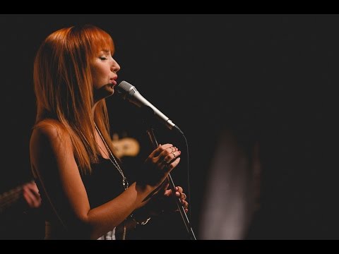 A. Le Coq Live Lounge - TANJA - Crazy