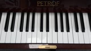 Download lagu D minor scale - natural - piano mp3
