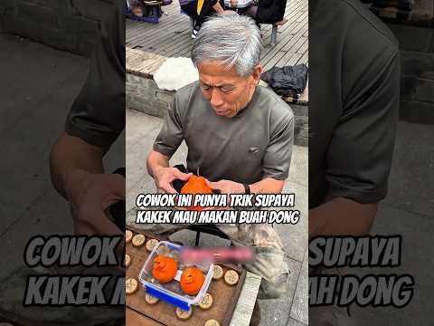 Cowok Ini Punya Trik Supaya Kakeknya Mau Makan Buah #shorts #komedi #kocak