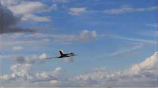 preview picture of video 'Vulcan Bomber XH558,  Gransden Airshow 2012'