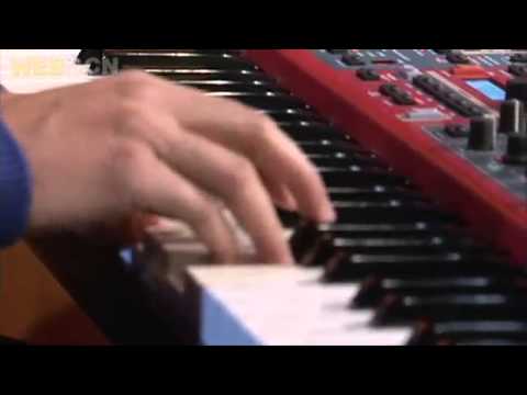 Eugênio Jorge canta "Este pranto em minha mãos"