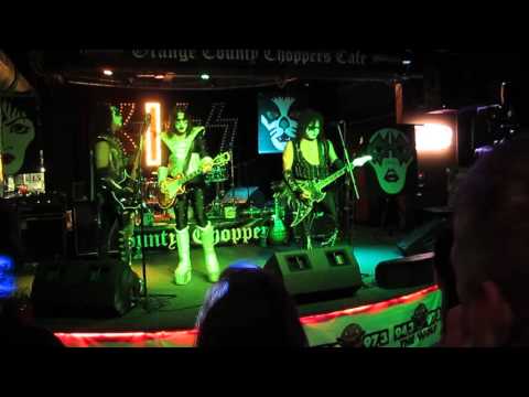 092615 KISS Alive! NYC: Lick It Up