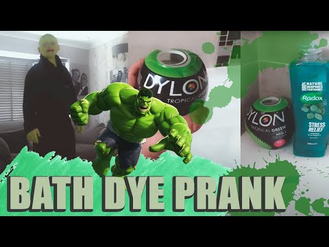 Bubble bath + Food Colouring + Fabric Dye 😂😂👽 I Think I Have Gone Too Far With This One