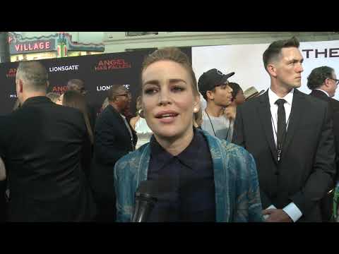 Angel Has Fallen Los Angeles World Premiere - Itw Piper Perabo (official video)
