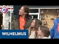 Het Wilhelmus wordt gezongen op de Markt in Gouda - OMROEP WEST