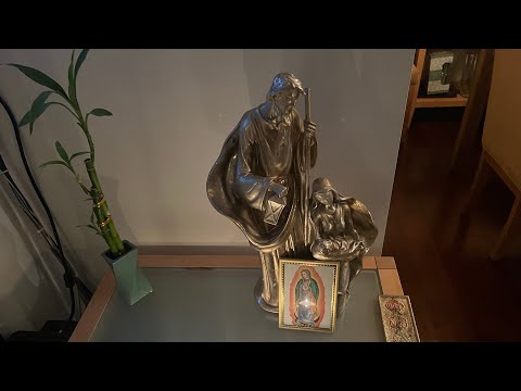 Estátua em pravoslavna crkva