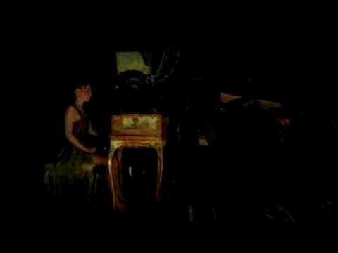 FC Kahuna- Hayling (Lyrics)