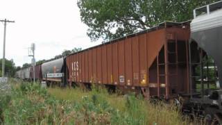 preview picture of video 'Kansas City Southern grain train at Ottumwa, Iowa'