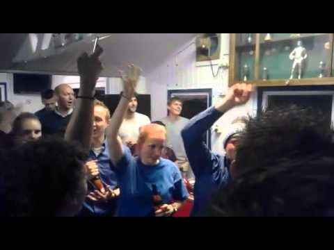 Juichende supporters van vv Groede