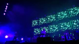 Radiohead - Treefingers (live in Nimes 10th of july 2012)