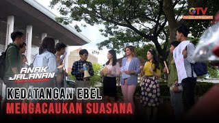 Download lagu EBEL DATANG! Sila & The Genk Auto Risih! | ANAK JALANAN IN THE BEGINNING | EPS. 34-35 (4/7) mp3
