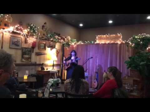 I Wish I Wish live at the Acoustic Den - Liz Ryder