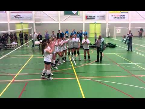 Willem Pijnappel speech voor Kampioenen Dames 1 Trivos in Sportcentrum Arcus Wijchen.