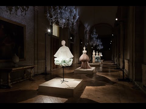 /gal-le-rì-a/   Performance Haute Couture SS23   Palazzo Farnese  Roma