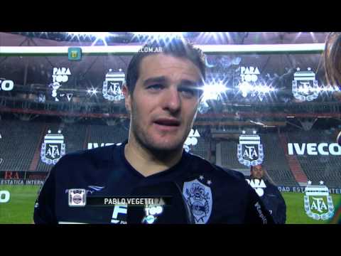 Vegetti: "Me quiero morir, no lo puedo creer".Gimnasia 1-River 1.Fecha 1. Primera División 2014.FPT