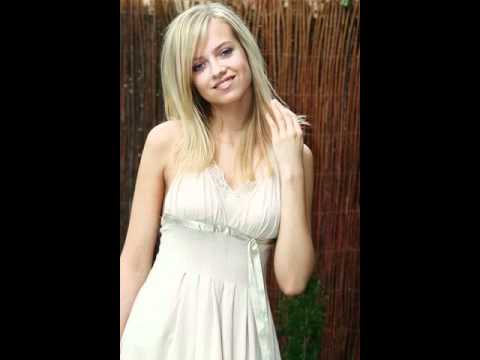 download lagu mp3 mp4 Ucisz Moje Serce, download lagu Ucisz Moje Serce gratis, unduh video klip Ucisz Moje Serce