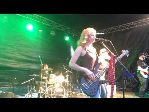 Chili Rage Side Angle