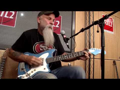 Seasick Steve -  Baby Please Don't Go en Session Très Très Privée RTL2