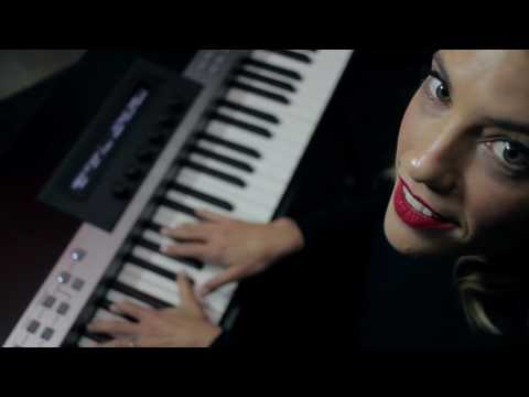 Debi Nova - Guerrera (Making Of)