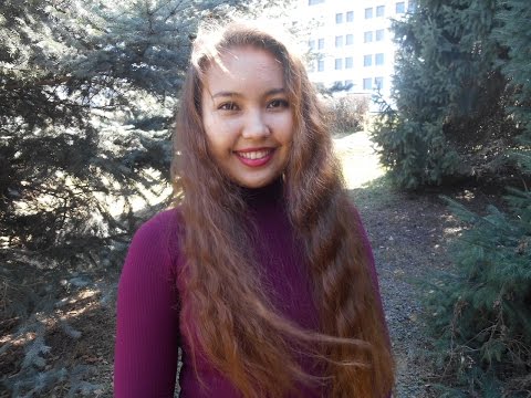 A Kazakh girl speaks 6 languages: English, Türkçe, Español, Deutsch, Қазақша, Русский