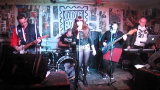 The Flatmates - Happy All The Time Live 2014 Dalston