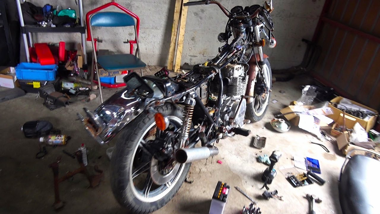 レストア車を全バラ、、、する前にまずはやる気チャージ   GX250#1,2