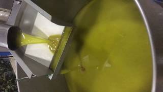 preview picture of video 'Olive Oil,Extra Virgin,Delvine Albania'