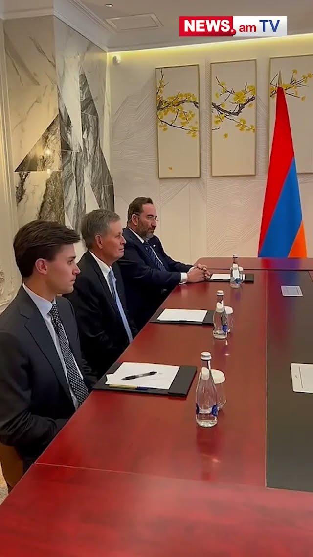 Նիկոլ Փաշինյանը հանդիպում է ունեցել ԱՄՆ սենատոր Սթիվ Դեյնզի գլխավորած պատվիրակության հետ