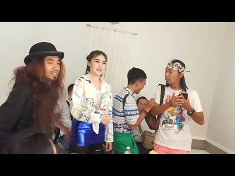 Guyonan NELLA KHARISMA bersama JIGO