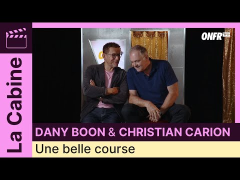LA CABINE - EPISODE 5 : Une belle course à travers Paris à l'arrière du taxi de Dany Boon