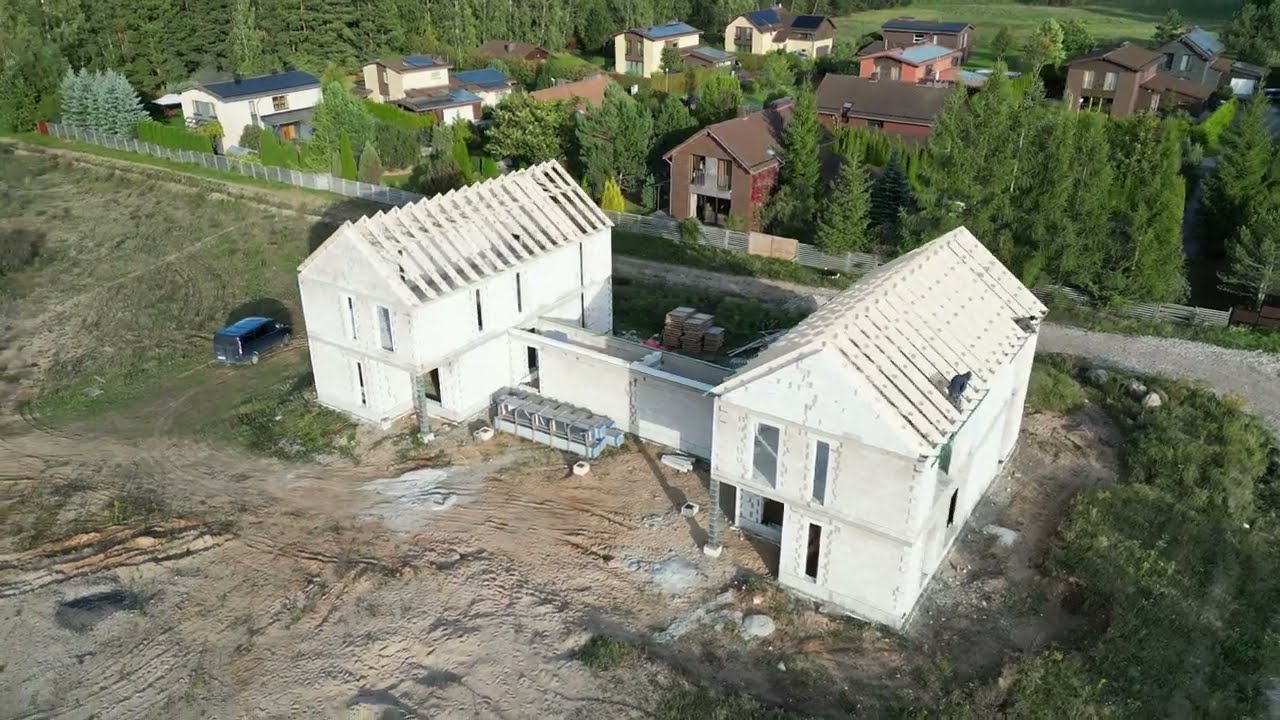Pelėdų namai - stogo santvarų montavimas  @StatauPro